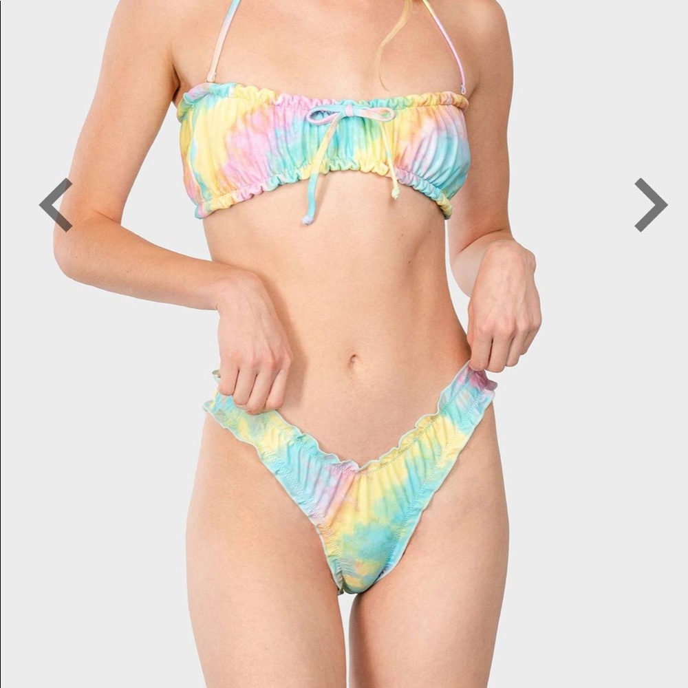 Blackbough Marshmallow Kini